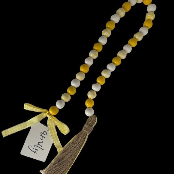 SUNNY WOODEN BEAD GARLAND - Picture 3 of 10